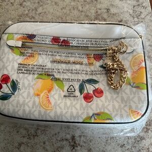 Michael Kors Crossbody NEW Jet Set Large Fruit Print Optic White with MK logo